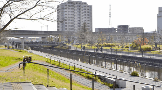 三郷市